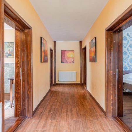 Casa Saraste Hotel Rîşnov Екстериор снимка