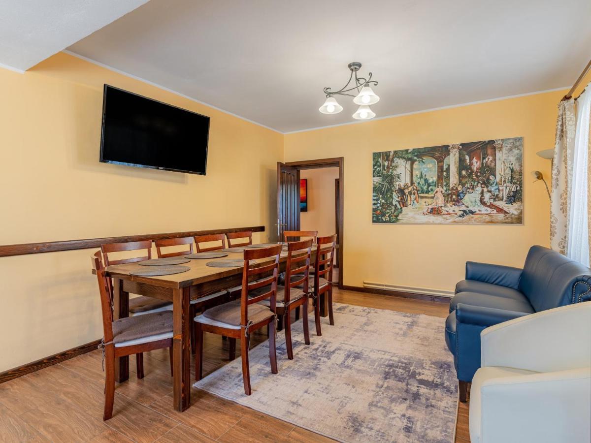 Casa Saraste Hotel Rîşnov Екстериор снимка