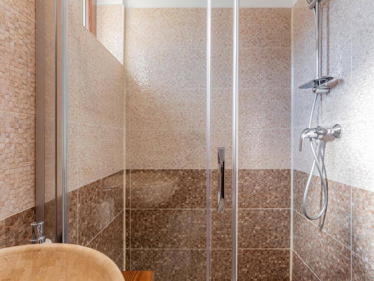 Casa Saraste Hotel Rîşnov Екстериор снимка