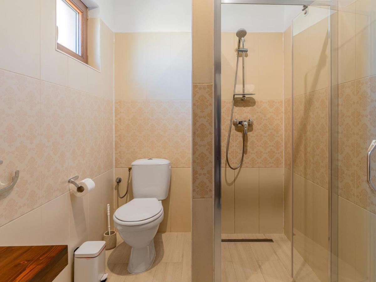 Casa Saraste Hotel Rîşnov Екстериор снимка